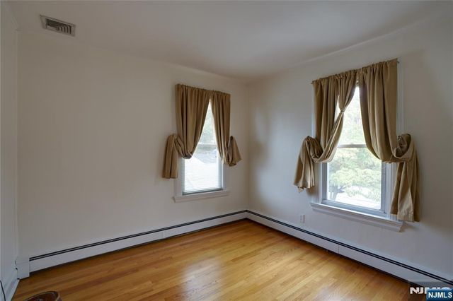 941 Edgewater Avenue, Ridgefield, NJ 07657