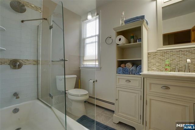 941 Edgewater Avenue, Ridgefield, NJ 07657