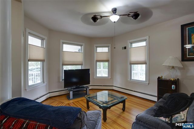 941 Edgewater Avenue, Ridgefield, NJ 07657