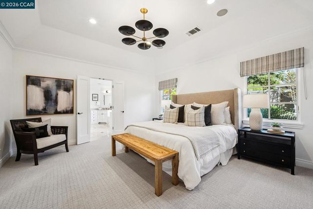 910 Carl Rd, Lafayette, CA 94549