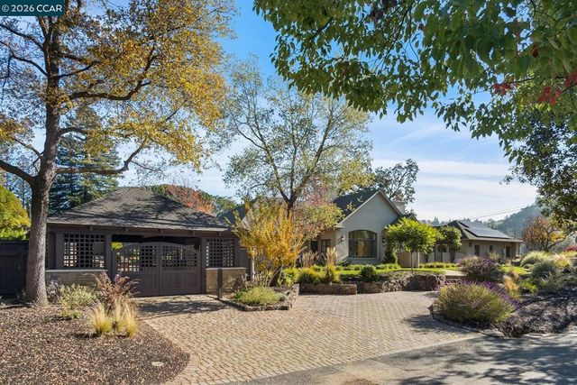 910 Carl Rd, Lafayette, CA 94549