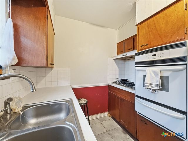 2506 Live Oak Drive, Copperas Cove, TX 76522