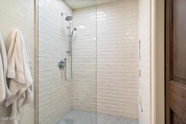 9249 N 40TH Street, Phoenix, AZ 85028