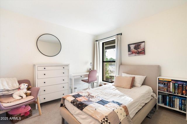 9249 N 40TH Street, Phoenix, AZ 85028