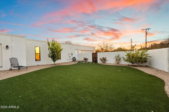 9249 N 40TH Street, Phoenix, AZ 85028