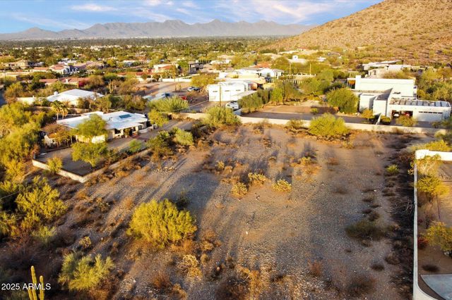 9249 N 40TH Street, Phoenix, AZ 85028