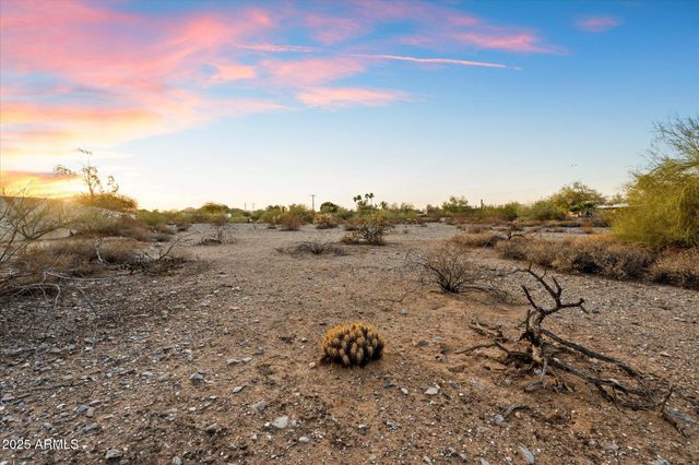 9249 N 40TH Street, Phoenix, AZ 85028