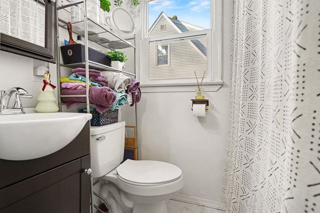 68 Pleasant Avenue, Battle Creek City, MI 49015