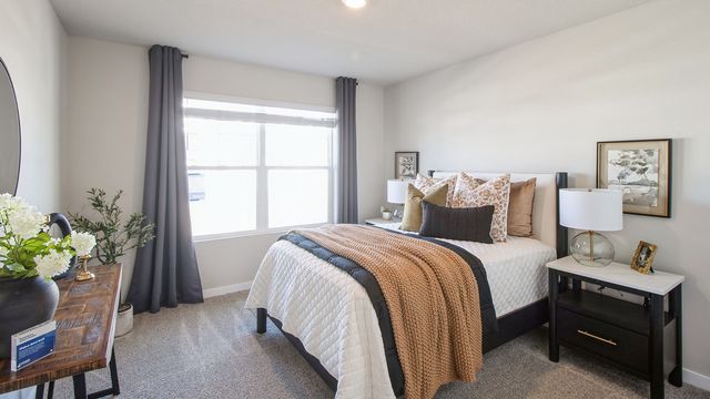 2525 E 50th Court, Des Moines, IA 50317