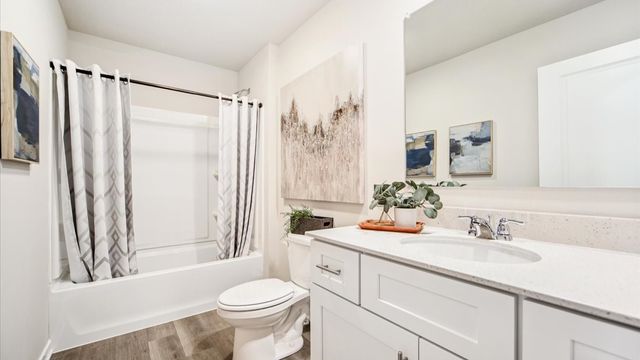 2525 E 50th Court, Des Moines, IA 50317