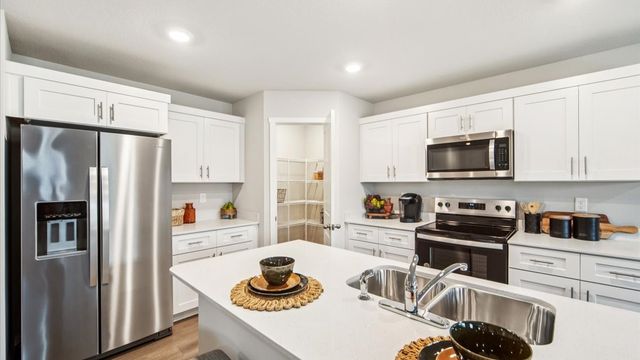 2525 E 50th Court, Des Moines, IA 50317