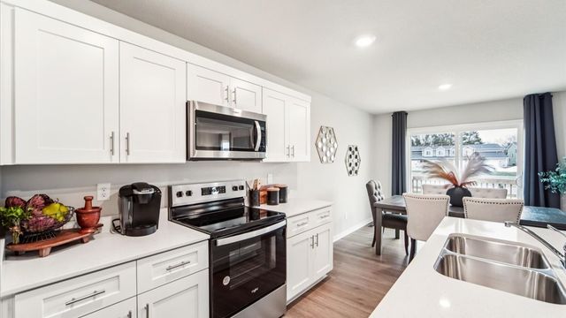 2525 E 50th Court, Des Moines, IA 50317