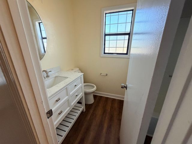 2955 LAKE PARK RD, Memphis, TN 38127