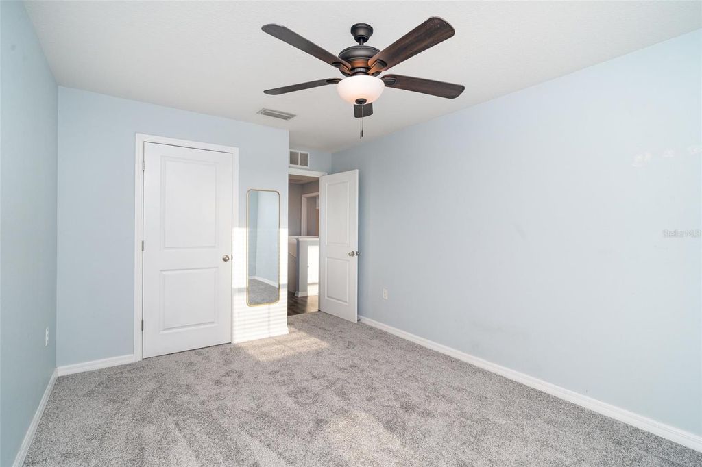 Image 18 of property listing at 335 GRIS SKY LANE, Bradenton, FL 34212