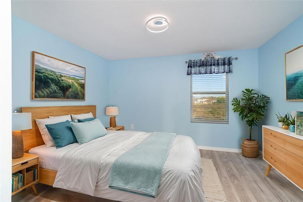 Image 19 of property listing at 335 GRIS SKY LANE, Bradenton, FL 34212