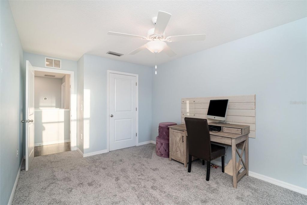 Image 24 of property listing at 335 GRIS SKY LANE, Bradenton, FL 34212