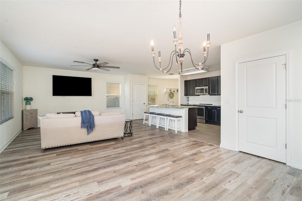 Image 5 of property listing at 335 GRIS SKY LANE, Bradenton, FL 34212