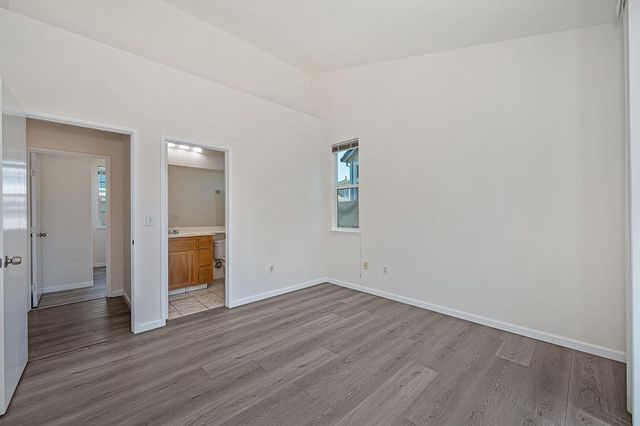 6810 Hampton Cove Way, Sacramento, CA 95823