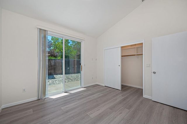 6810 Hampton Cove Way, Sacramento, CA 95823