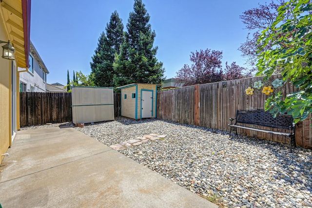 6810 Hampton Cove Way, Sacramento, CA 95823