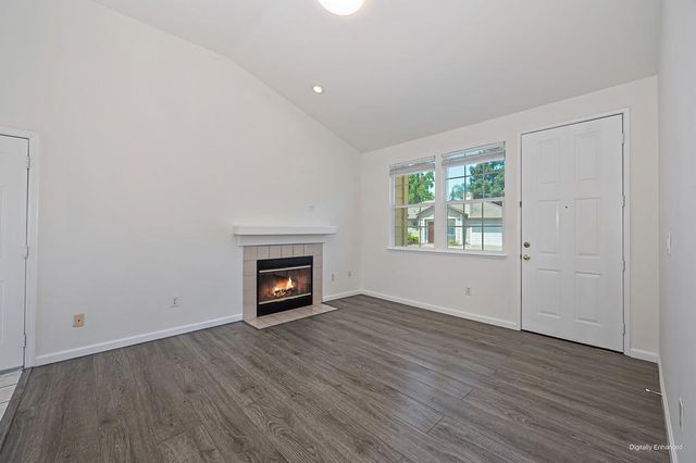 6810 Hampton Cove Way, Sacramento, CA 95823