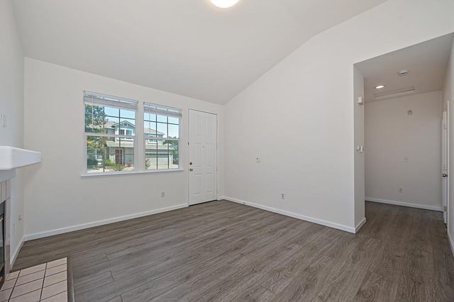 6810 Hampton Cove Way, Sacramento, CA 95823