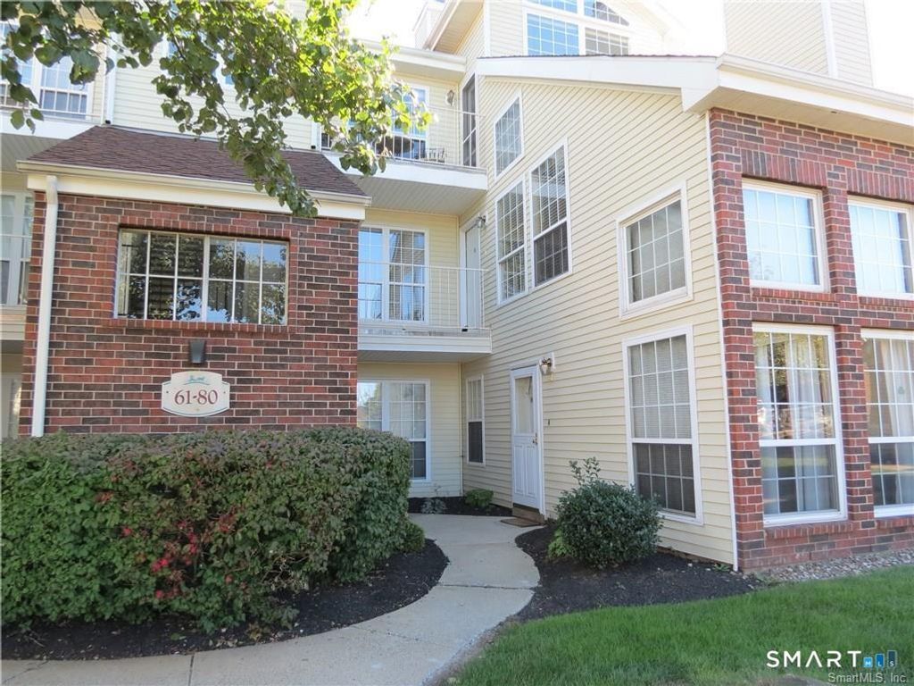 74 Carriage Crossing Lane 74, Middletown, CT 06457