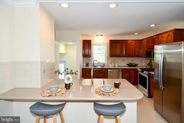 7011 OLD SANDY SPRING RD, Laurel, MD 20707