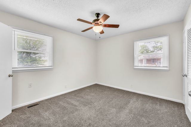 203 Orchard Rd, Clarksville, TN 37042