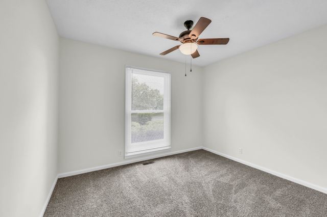 203 Orchard Rd, Clarksville, TN 37042