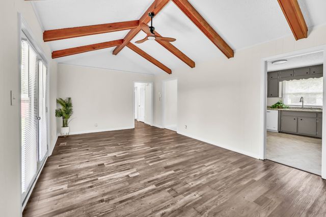 203 Orchard Rd, Clarksville, TN 37042