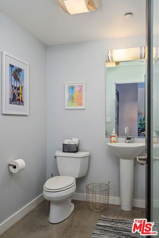 1120 N El Centro Avenue 5, Los Angeles, CA 90038