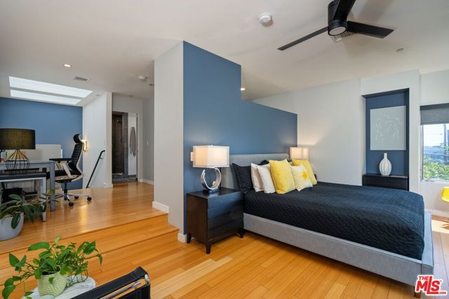 1120 N El Centro Avenue 5, Los Angeles, CA 90038