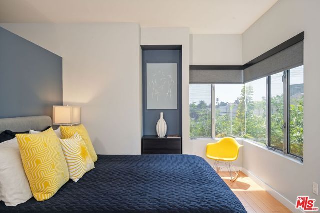 1120 N El Centro Avenue 5, Los Angeles, CA 90038