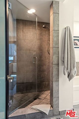 1120 N El Centro Avenue 5, Los Angeles, CA 90038