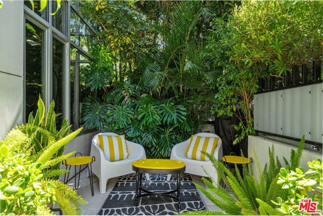 1120 N El Centro Avenue 5, Los Angeles, CA 90038