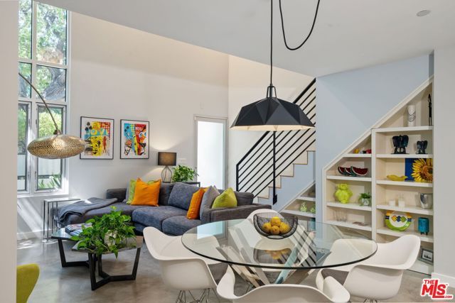 1120 N El Centro Avenue 5, Los Angeles, CA 90038