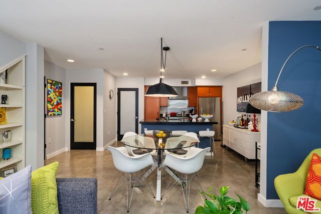1120 N El Centro Avenue 5, Los Angeles, CA 90038