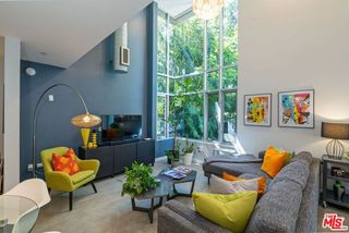 1120 N El Centro Avenue 5, Los Angeles, CA 90038