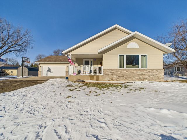 510 E 8th Street, Starbuck, MN 56381