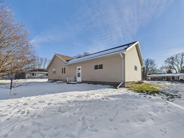 510 E 8th Street, Starbuck, MN 56381
