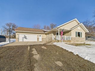 510 E 8th Street, Starbuck, MN 56381