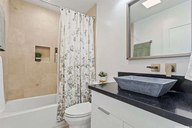 92-1176 Pueonani Street, Kapolei, HI 96707