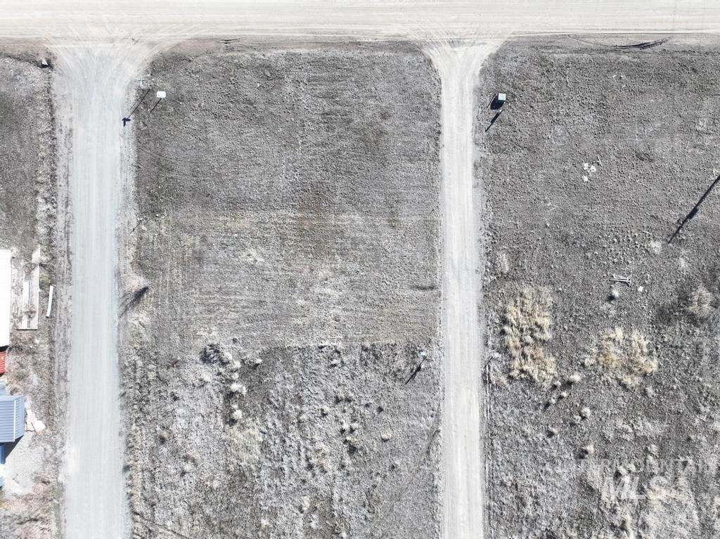 306 W Garnet Ave, Fairfield, ID 83327 photo 13