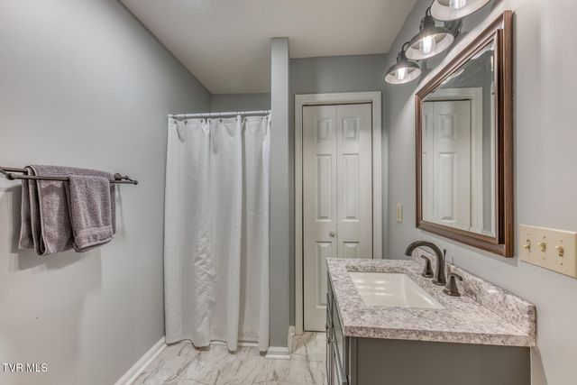 802 Milton Court 802, Kingsport, TN 37664