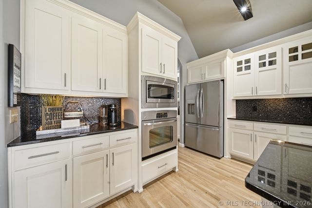 5929 E 145th Street S, Bixby, OK 74008