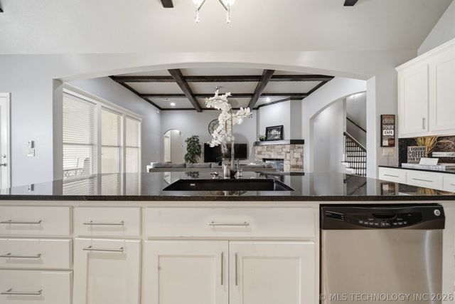 5929 E 145th Street S, Bixby, OK 74008