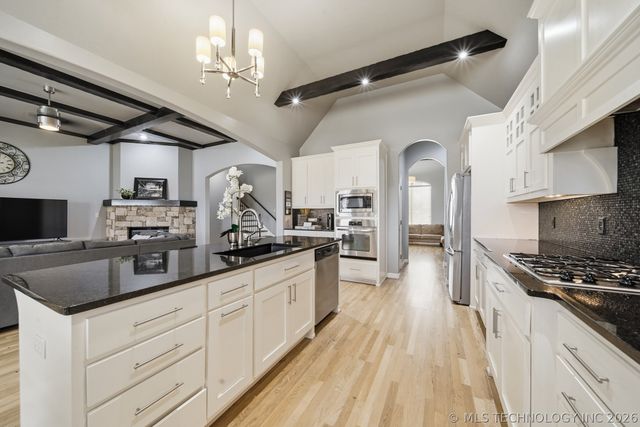 5929 E 145th Street S, Bixby, OK 74008