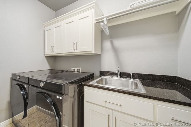 5929 E 145th Street S, Bixby, OK 74008