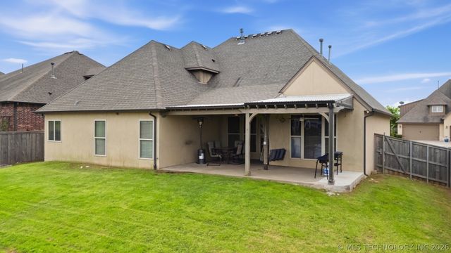 5929 E 145th Street S, Bixby, OK 74008